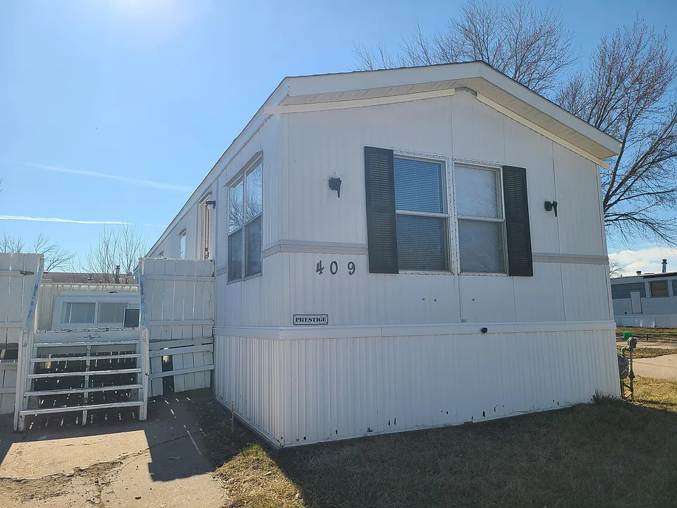 700 W Ridgeway Ave #409