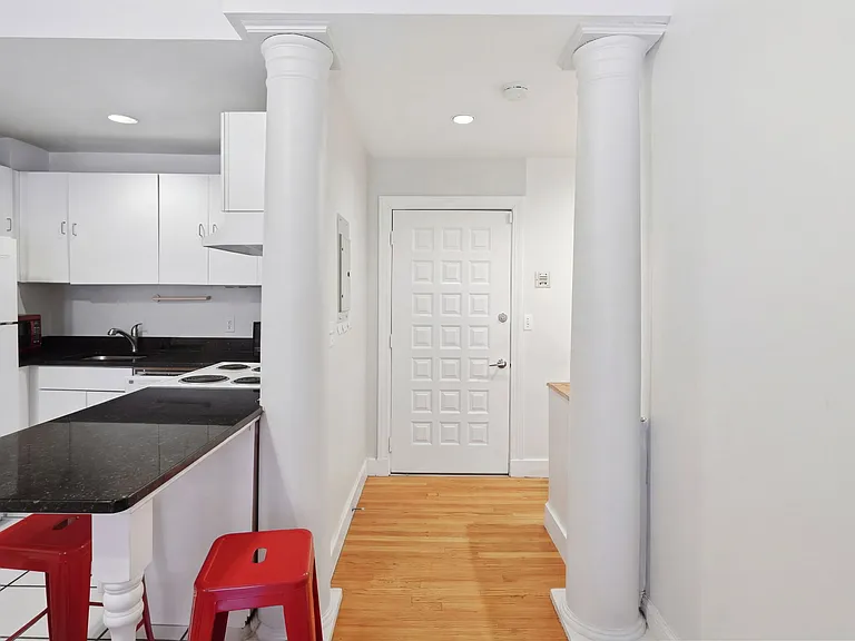 20 Symphony Rd #2 — Photo 5