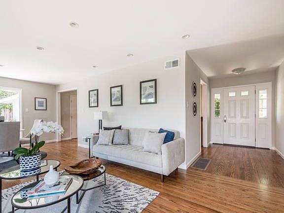 3rd image of 3083 Sterling Way