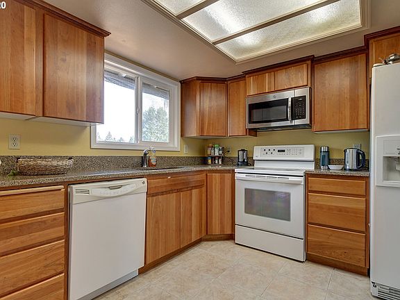 4th image of 12906 NE 31st St