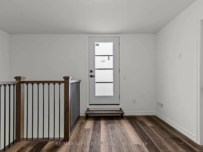 119 Town Line Rd E #D208 — Photo 33