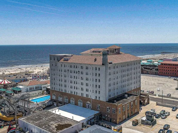 719 E 11th St #810, Ocean City, NJ 08226