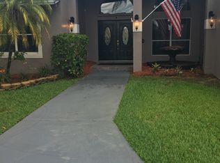 6600 Falconsgate Ave, Davie, FL 33331