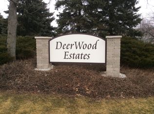 707 Ridgeway Trl, McHenry, IL 60050