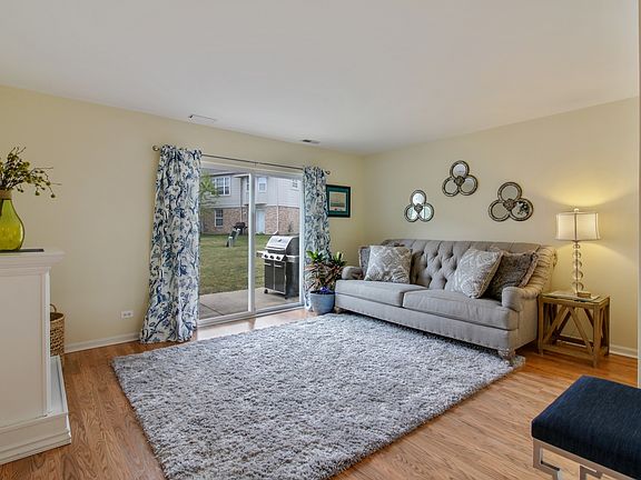 5th image of 2627 Oxford Ct