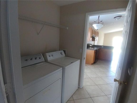 5th image of 11215 Pinewood Cove Ln