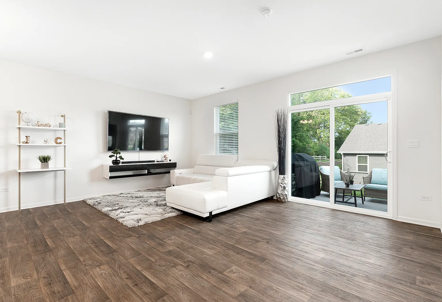 3 bed, 1413 sqft, $2,900 — Photo 3