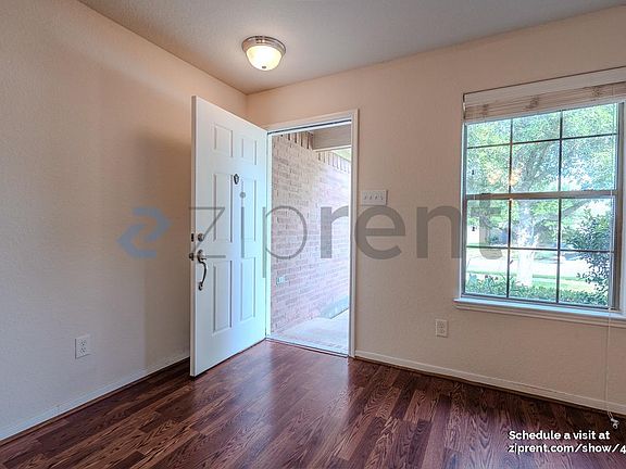 2nd image of 2727 Roaring Oaks Ln