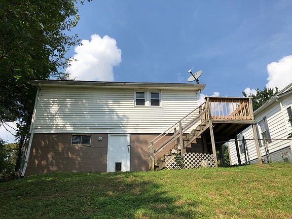 3rd image of 1309 Myrtle St
