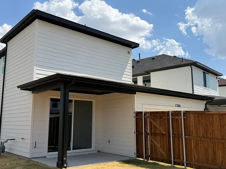7366 Farley St — Photo 4