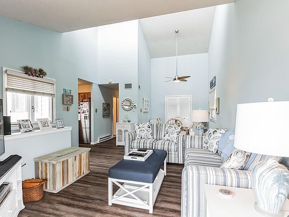 4th image of 164 N Basin Dr #164