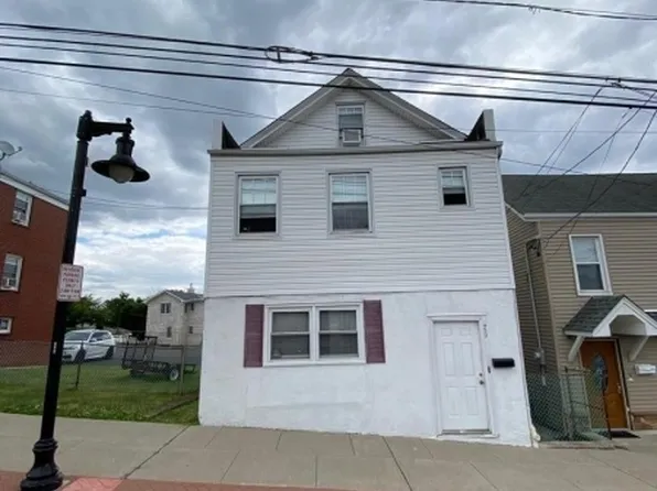 439 Hackensack St, Carlstadt Boro, NJ 07072