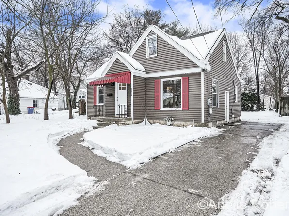 1062 Ardmore St SE, Grand Rapids, MI 49507