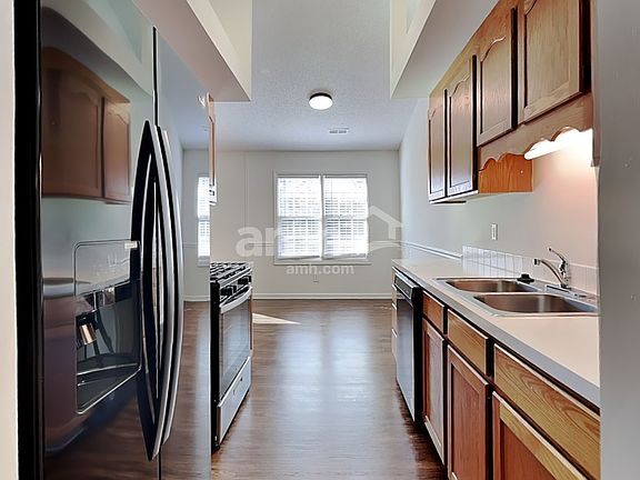 3rd image of 1738 Ammons Dr