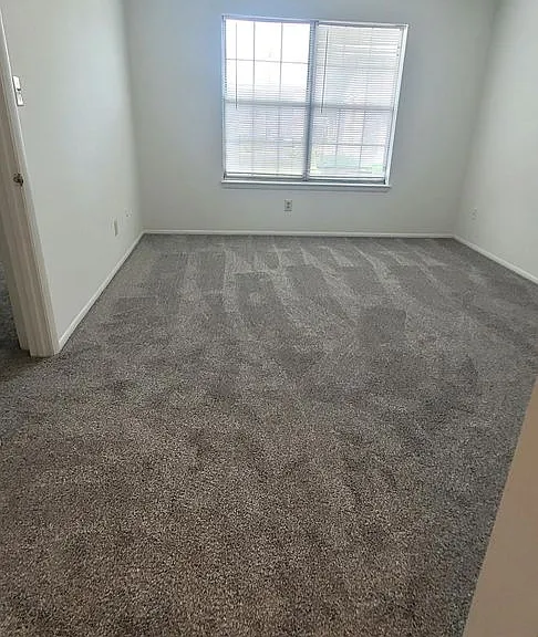502 Wharf Ct — Photo 4