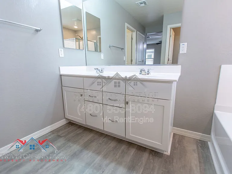 11689 N 166th Dr — Photo 46