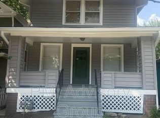 908 SW 12th St, Topeka, KS 66604