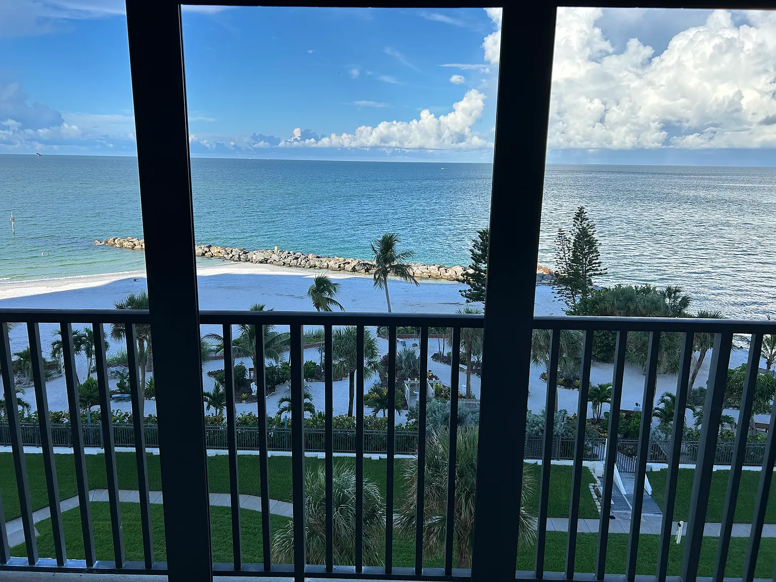 2 bed, 1180 sqft, $3,500 — Photo 2