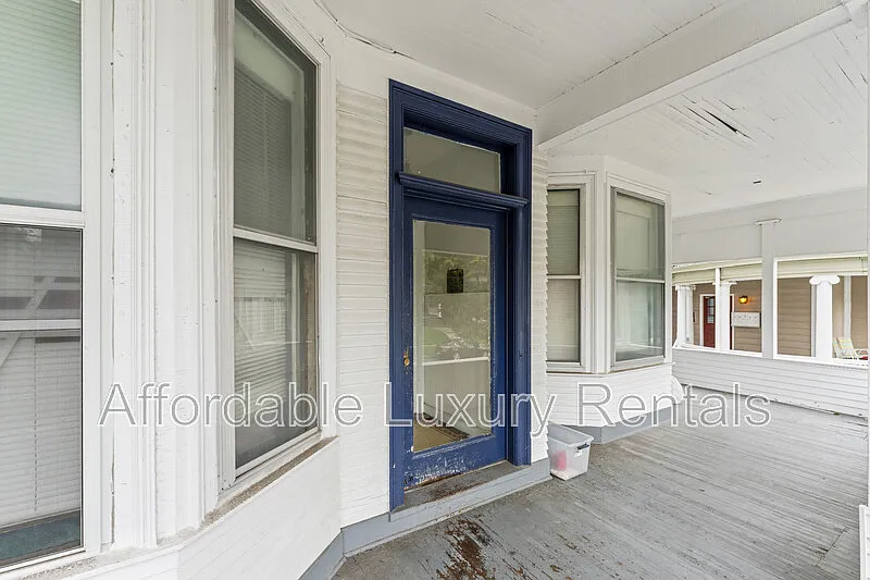 1 bed, 1.0 bath, 575 sqft, $1,300 — Photo 3