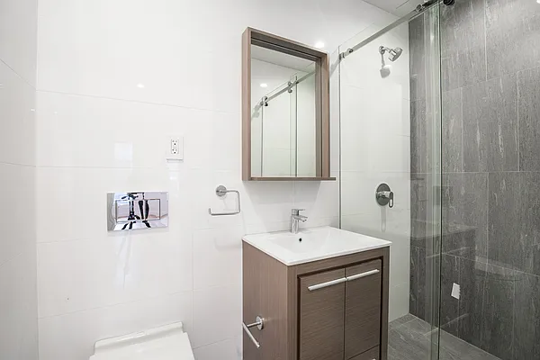Rented by Nooklyn NYC LLC | media 4