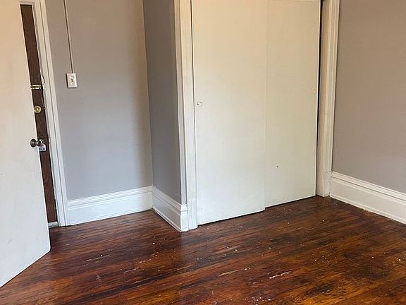 4th image of 1918 Market St APT 2