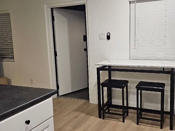 4th image of 513 N 40th Ave #10
