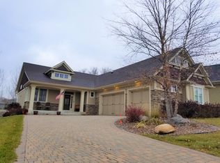 13255 Derryglenn Ct, Rosemount, MN 55068