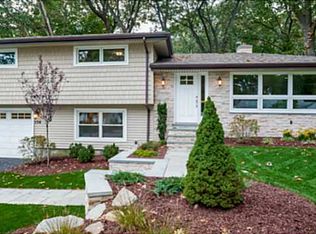 156 Rangeley Rd, Cranston, RI 02920