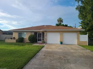 1207 SE 25th Ln, Cape Coral, FL 33904