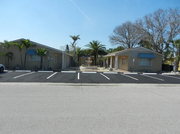 250 73rd Ave #2, Saint Petersburg, FL 33706