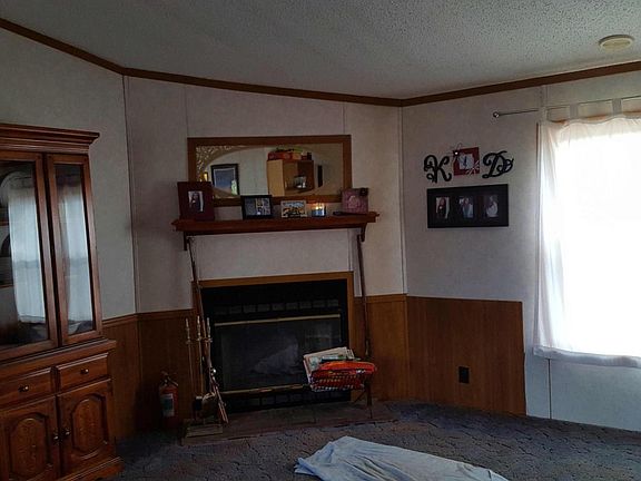5th image of 232 Hillbilly Dr