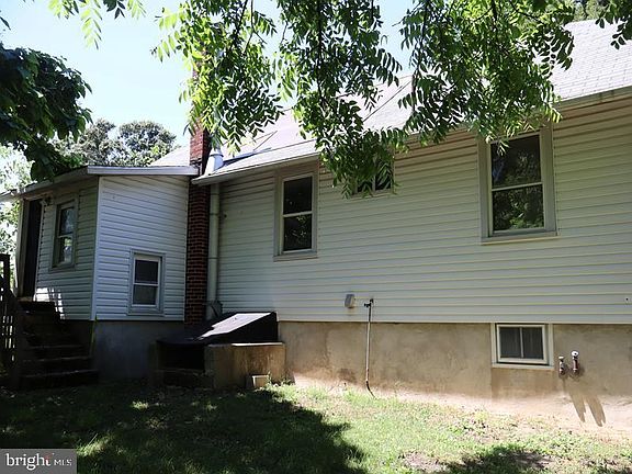 2nd image of 65 Louis Dr