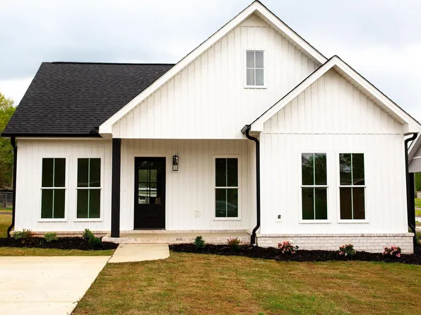 321 N Prairie St, Florence, AL 35630