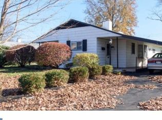 109 Blue Ridge Dr, Levittown, PA 19057