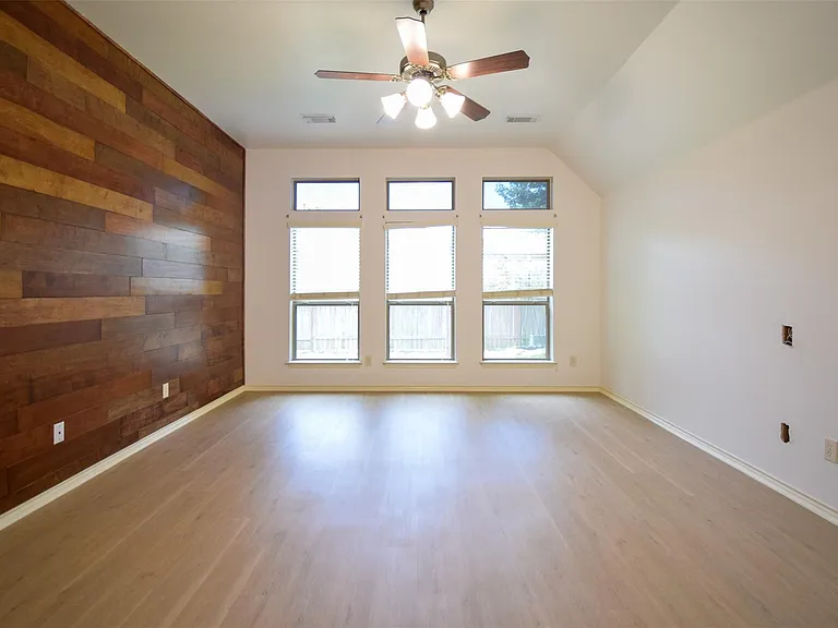 1511 Eden Meadows Dr — Photo 20