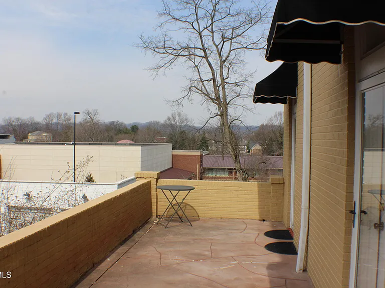 924 Maryland Ave #F — Photo 23