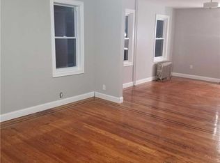 13444 230th St, Springfield Gardens, NY 11413