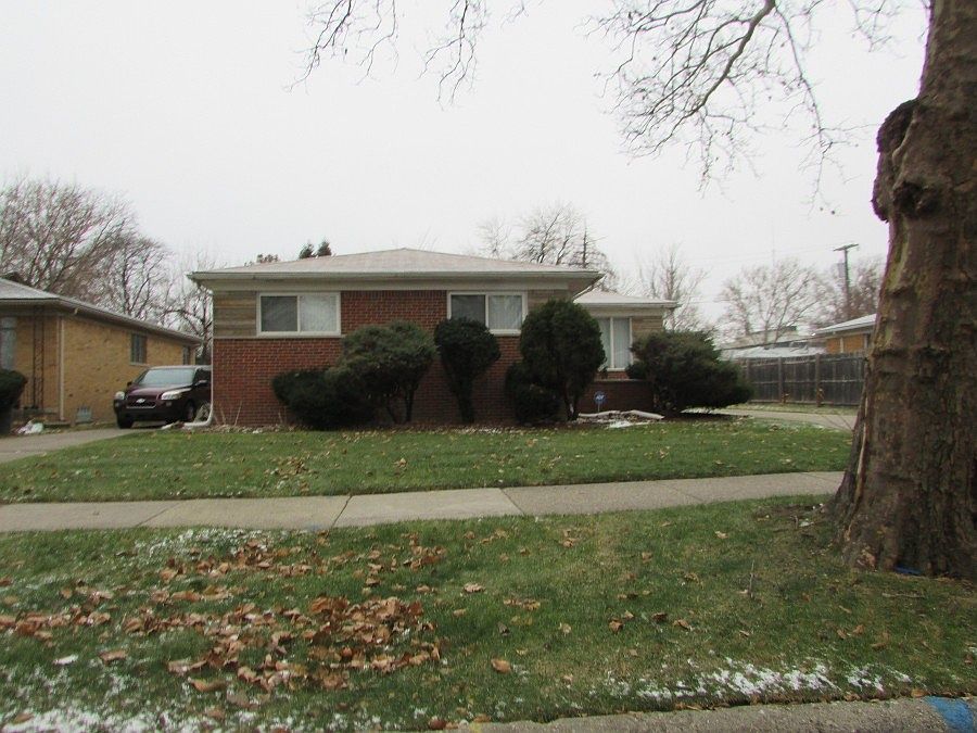 1st image of 21861 Avon Ave
