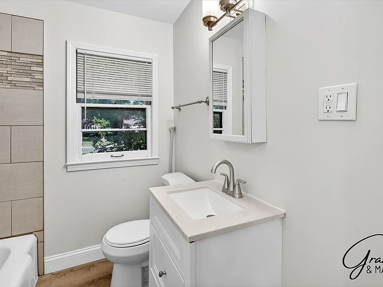 8254 W Pkwy — Photo 12