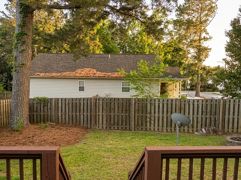 433 Kellywood Ct — Photo 22