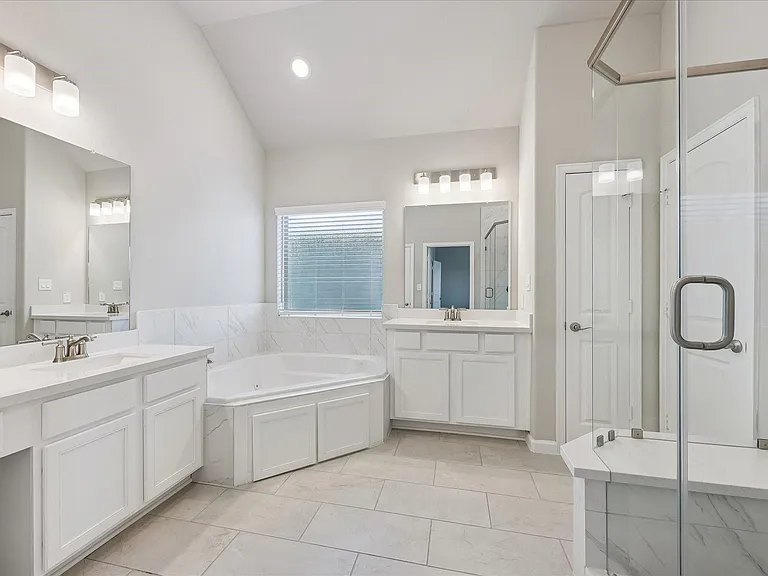 11916 Eastgrove Park Way — Photo 15