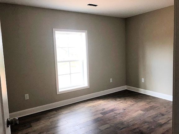 5th image of 2160 Daniels Ln