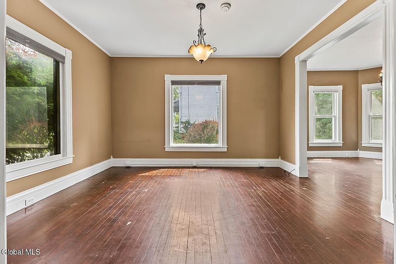 5th image of 15 Broadview Terrace