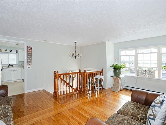 4th image of 9 Burdick Ave