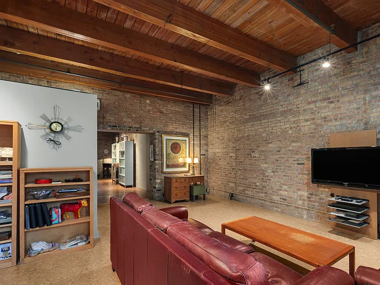 540 N Lake Shore Dr — Photo 28
