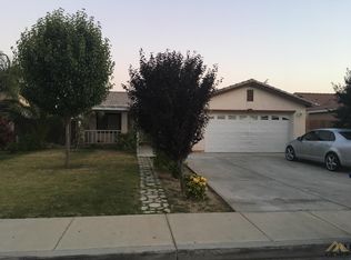 1409 Interlaken Dr, Bakersfield, CA 93307