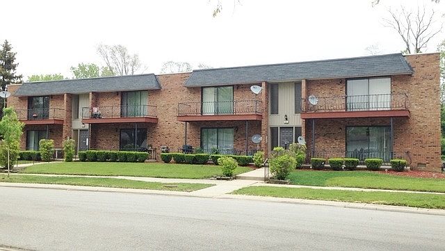1st image of 607 Carroll Pkwy #202