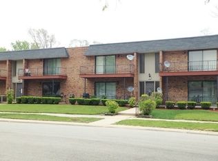 607 Carroll Pkwy #202, Glenwood, IL 60425