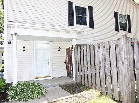 2nd image of 2149 N Dogwood Ln #47D