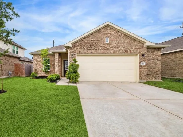 8711 Willet St, Baytown, TX 77521